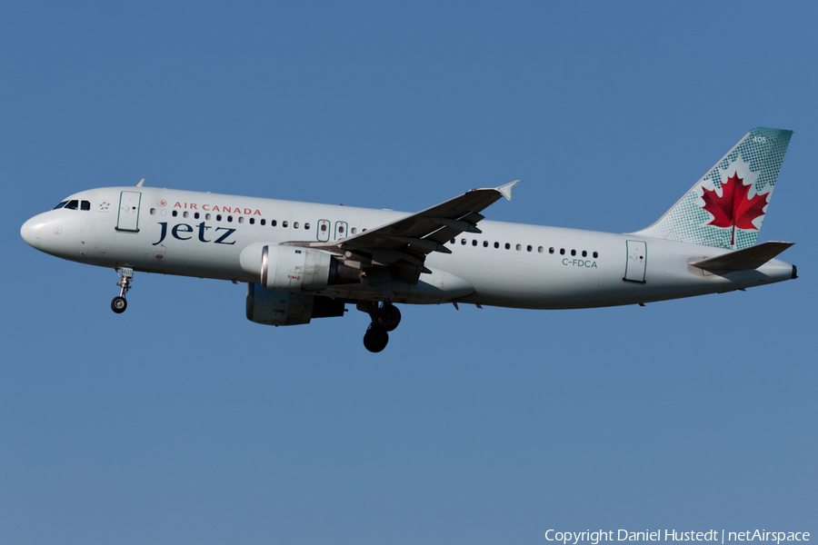 Air Canada Airbus A320-211 (C-FDCA) | Photo 414904