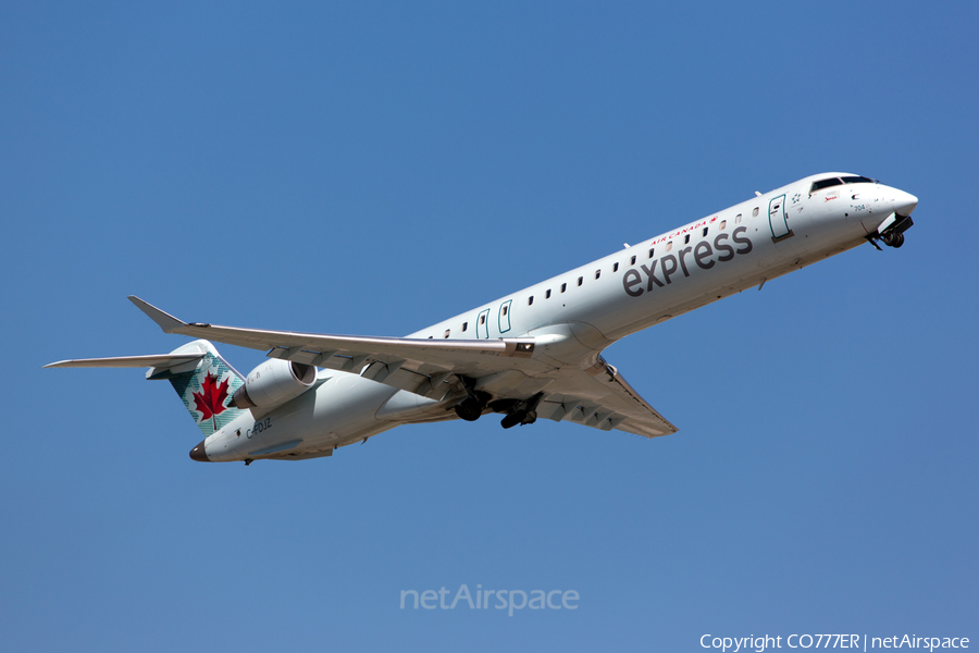 Air Canada Express (Jazz) Bombardier CRJ-705ER (C-FDJZ) | Photo 42612