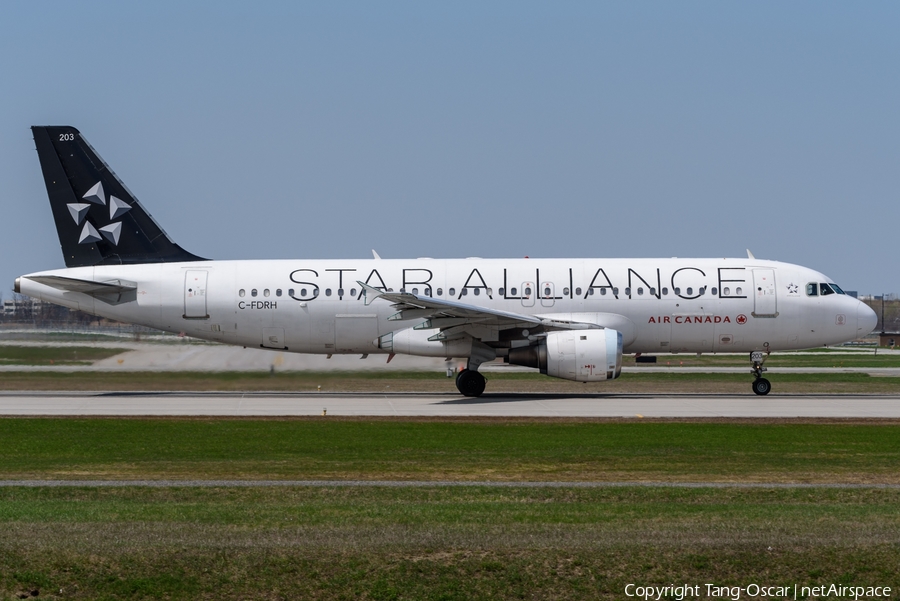 Air Canada Airbus A320-211 (C-FDRH) | Photo 320095