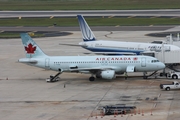 Air Canada Airbus A320-211 (C-FDRK) at  Tampa - International, United States