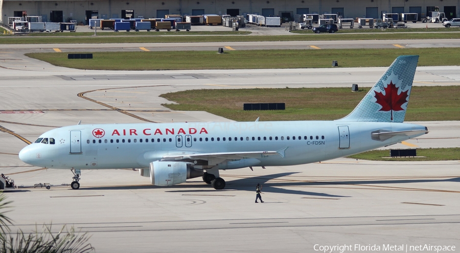 Air Canada Airbus A320-211 (C-FDSN) | Photo 309305