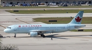 Air Canada Airbus A320-211 (C-FDSN) at  Ft. Lauderdale - International, United States