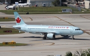 Air Canada Airbus A320-211 (C-FDSN) at  Ft. Lauderdale - International, United States