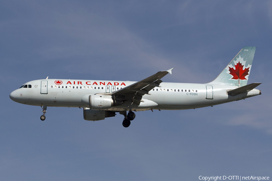 Air Canada Airbus A320-211 (C-FDSN) | Photo 279746