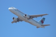 Air Canada Airbus A320-211 (C-FDSN) at  Los Angeles - International, United States