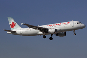 Air Canada Airbus A320-211 (C-FDSN) at  Miami - International, United States