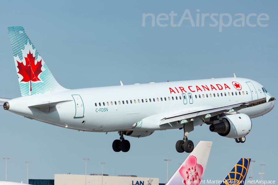 Air Canada Airbus A320-211 (C-FDSN) | Photo 96994
