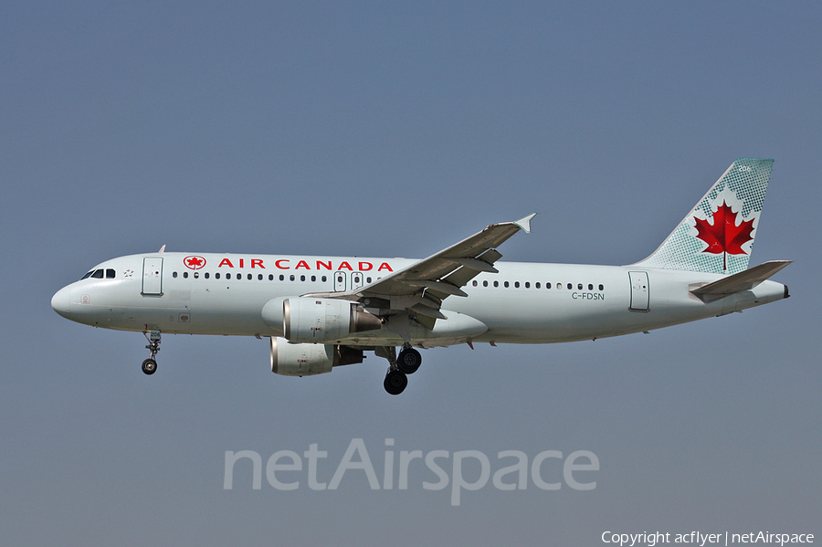 Air Canada Airbus A320-211 (C-FDSN) | Photo 155662