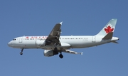 Air Canada Airbus A320-211 (C-FDSU) at  Tampa - International, United States