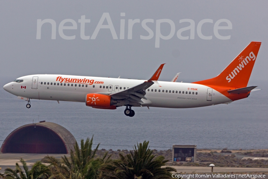 Sunwing Airlines Boeing 737-86Q (C-FEAK) | Photo 338051