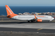 Sunwing Airlines Boeing 737-86Q (C-FEAK) at  Tenerife Sur - Reina Sofia, Spain