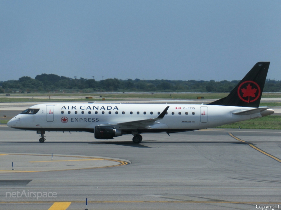 Air Canada Express (Sky Regional) Embraer ERJ-175SU (ERJ-170-200SU) (C-FEIQ) | Photo 582393