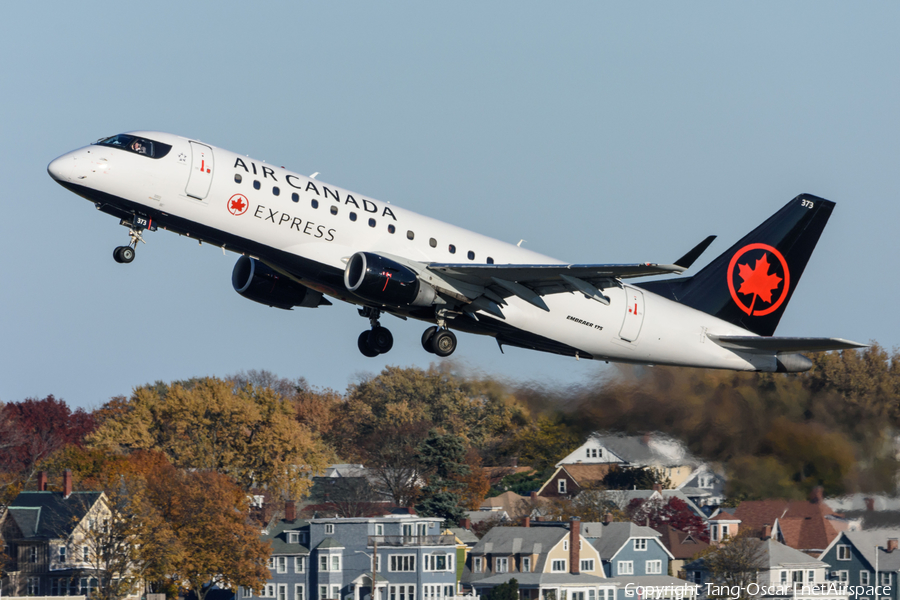 Air Canada Express (Sky Regional) Embraer ERJ-175SU (ERJ-170-200SU) (C-FEJB) | Photo 282051