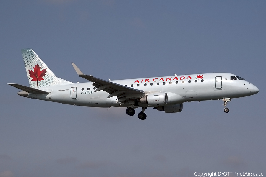 Air Canada Express (Sky Regional) Embraer ERJ-175SU (ERJ-170-200SU) (C-FEJB) | Photo 175484