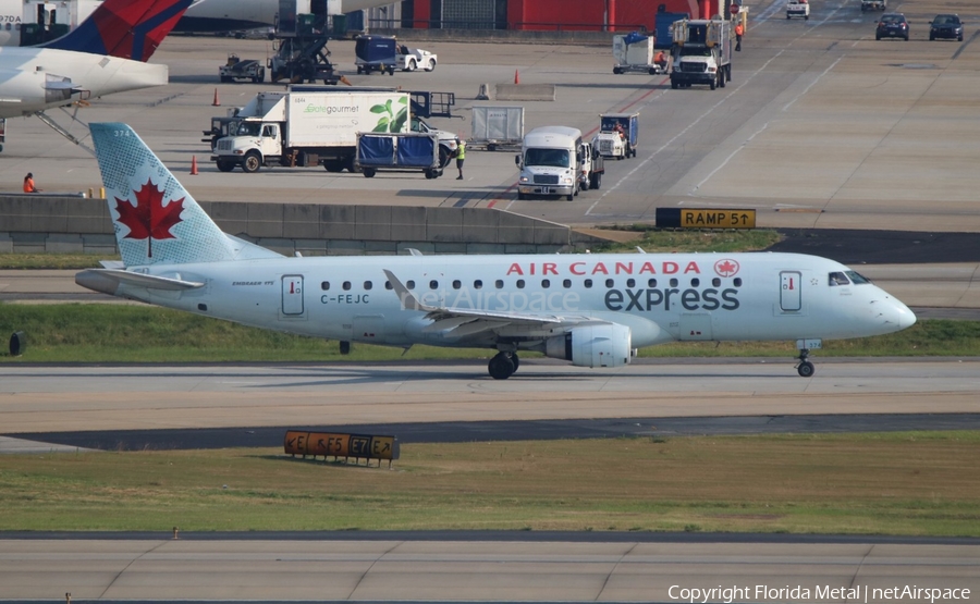 Air Canada Express (Sky Regional) Embraer ERJ-175SU (ERJ-170-200SU) (C-FEJC) | Photo 302319