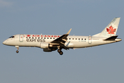 Air Canada Express (Sky Regional) Embraer ERJ-175SU (ERJ-170-200SU) (C-FEJD) at  Washington - Ronald Reagan National, United States