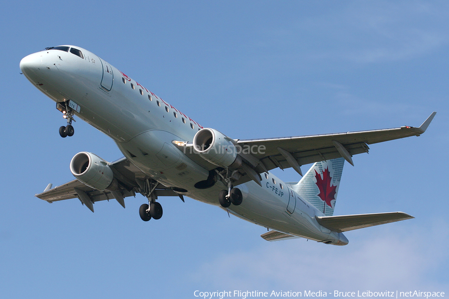 Air Canada Express (Sky Regional) Embraer ERJ-175SU (ERJ-170-200SU) (C-FEJP) | Photo 89349