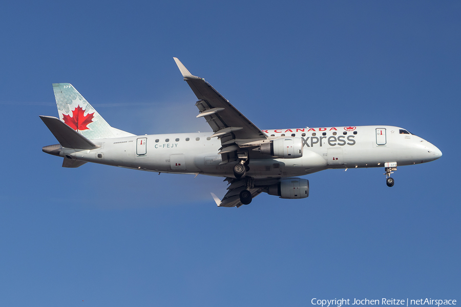 Air Canada Express (Sky Regional) Embraer ERJ-175SU (ERJ-170-200SU) (C-FEJY) | Photo 266386