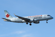 Air Canada Express (Sky Regional) Embraer ERJ-175SU (ERJ-170-200SU) (C-FEJY) at  Toronto - Pearson International, Canada