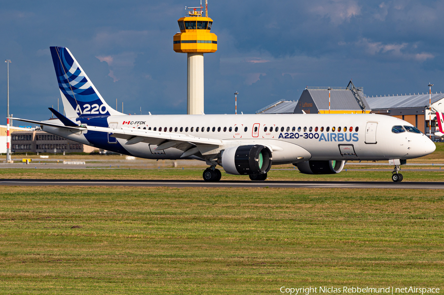 Airbus Industrie Airbus A220-300 (C-FFDK) | Photo 525970