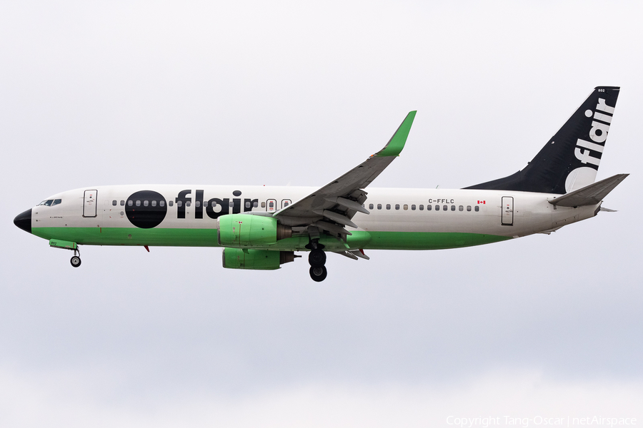 Flair Airlines Boeing 737-86J (C-FFLC) | Photo 553001