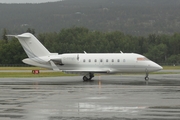 Aurora Jet Partners Bombardier CL-600-2B16 Challenger 650 (C-FFMI) at  Kelowna - International, Canada