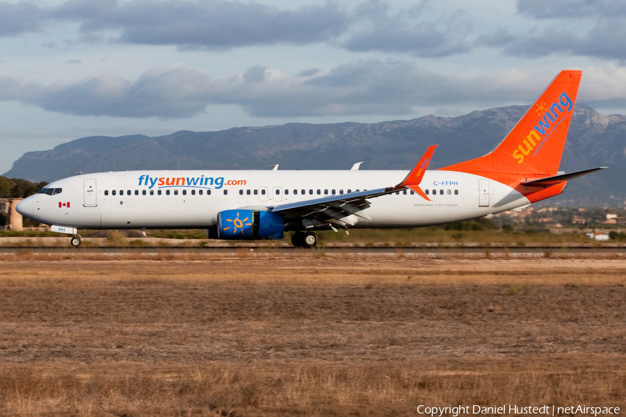 Sunwing Airlines Boeing 737-81D (C-FFPH) | Photo 487625