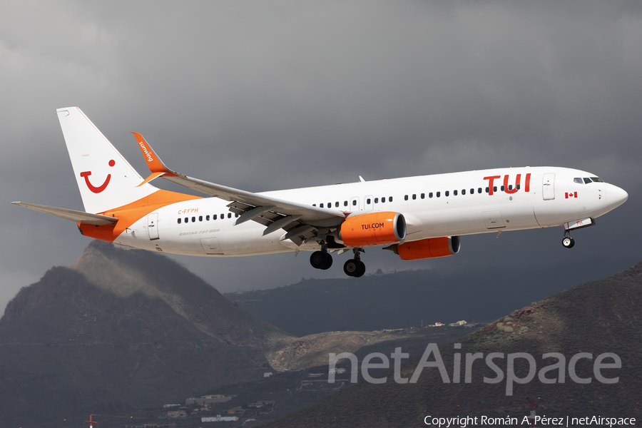 TUI Airlines Netherlands (Sunwing) Boeing 737-81D (C-FFPH) | Photo 533511