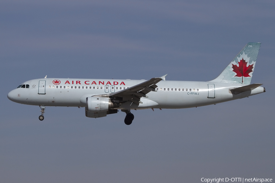Air Canada Airbus A320-211 (C-FFWJ) | Photo 425436