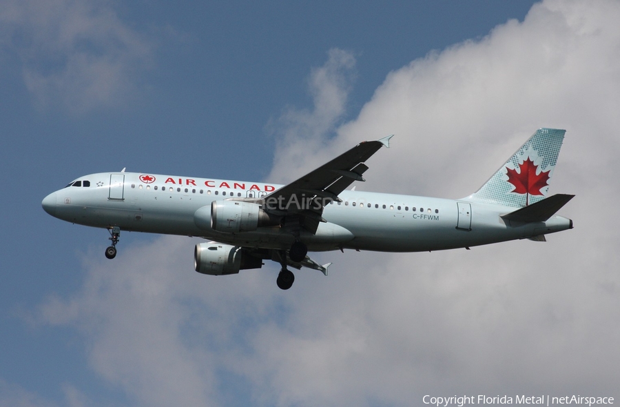 Air Canada Airbus A320-211 (C-FFWM) | Photo 558138