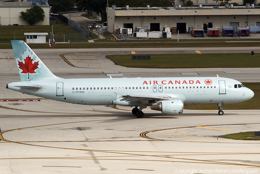 Air Canada Airbus A320-211 (C-FFWN) | Photo 20314
