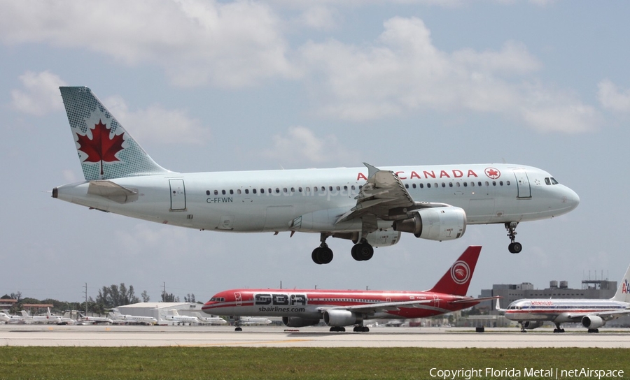 Air Canada Airbus A320-211 (C-FFWN) | Photo 558142