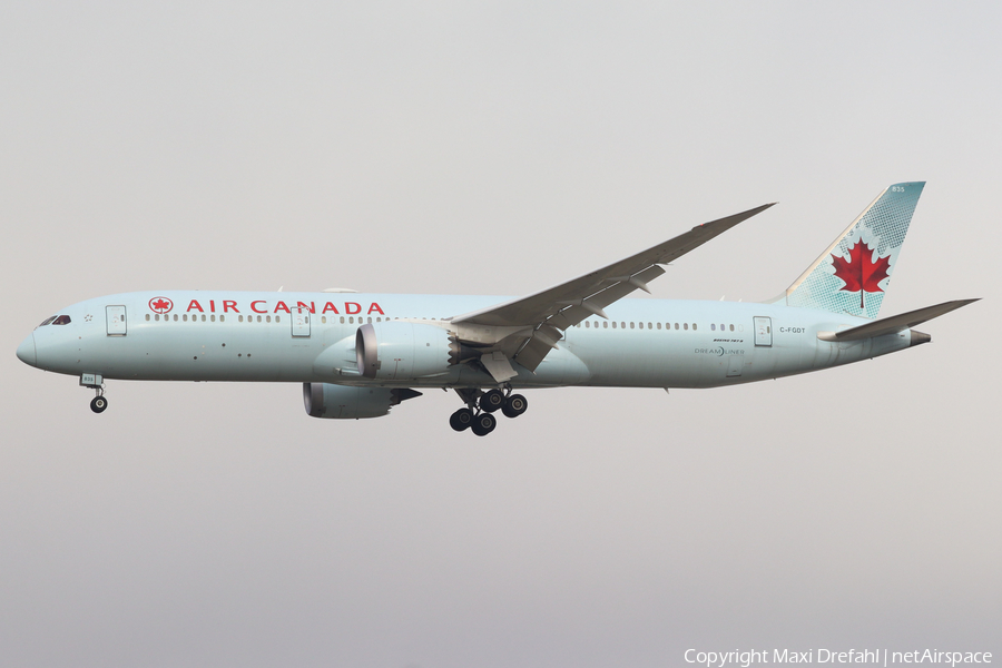 Air Canada Boeing 787-9 Dreamliner (C-FGDT) | Photo 489007