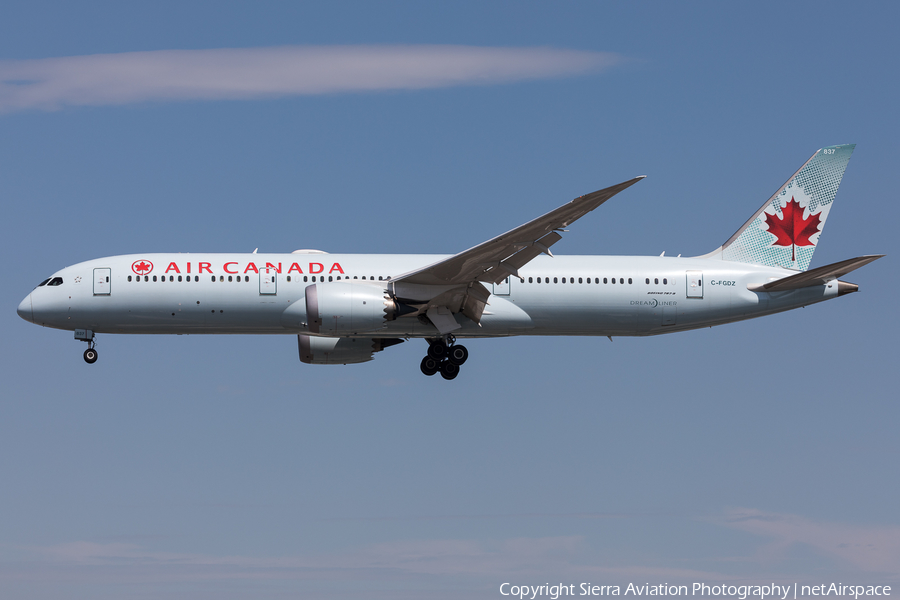 Air Canada Boeing 787-9 Dreamliner (C-FGDZ) | Photo 335263