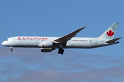 Air Canada Boeing 787-9 Dreamliner (C-FGEI) at  London - Heathrow, United Kingdom