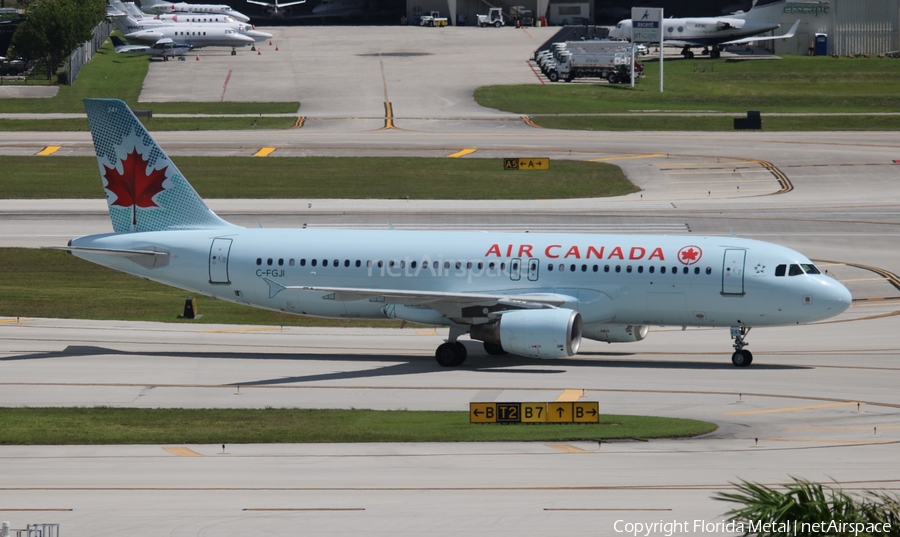 Air Canada Airbus A320-214 (C-FGJI) | Photo 309316