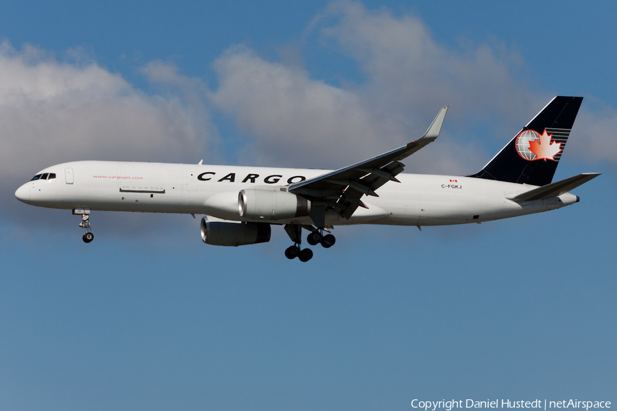 Cargojet Airways Boeing 757-223(PCF) (C-FGKJ) | Photo 414907