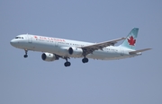 Air Canada Airbus A321-211 (C-FGKZ) at  Los Angeles - International, United States