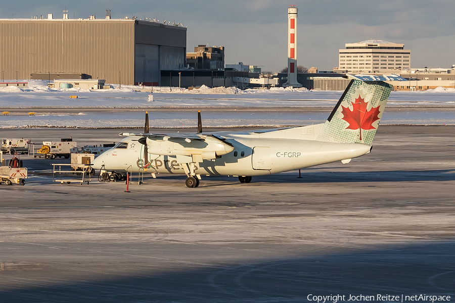Air Canada Express (Jazz) de Havilland Canada DHC-8-102 (C-FGRP) | Photo 226962