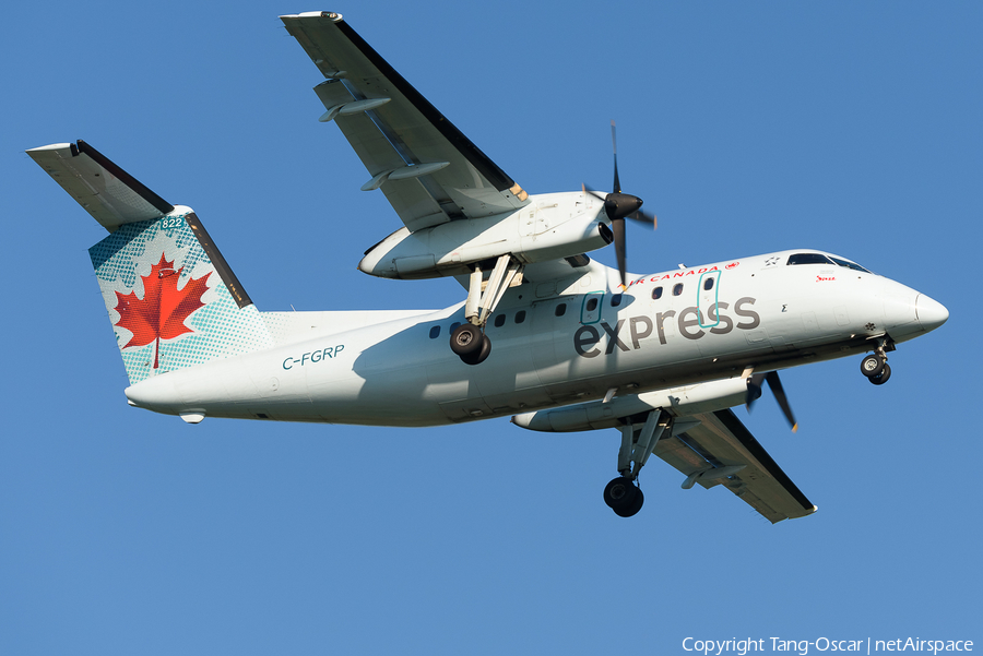 Air Canada Express (Jazz) de Havilland Canada DHC-8-102 (C-FGRP) | Photo 680300
