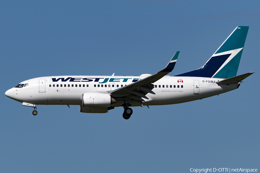 WestJet Boeing 737-7CT (C-FGWJ) | Photo 174536