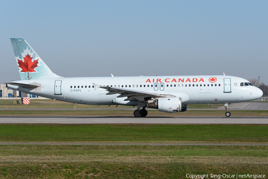 Air Canada Airbus A320-211 (C-FGYL) | Photo 442097