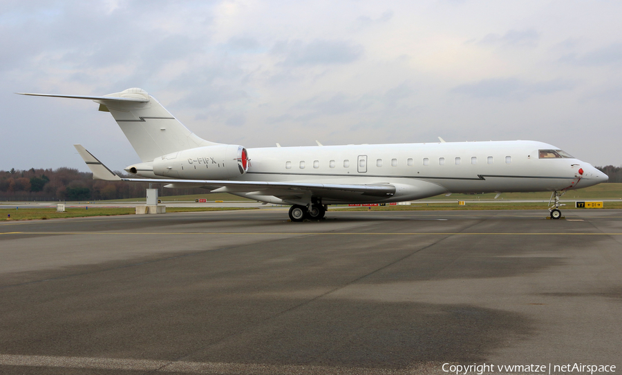 (Private) Bombardier BD-700-1A10 Global Express XRS (C-FIPX) | Photo 284663