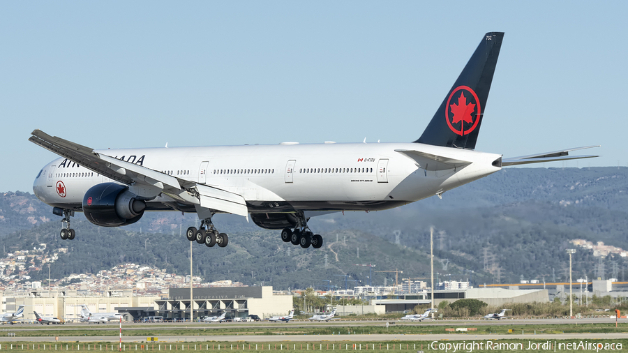 Air Canada Boeing 777-333(ER) (C-FITU) | Photo 678438