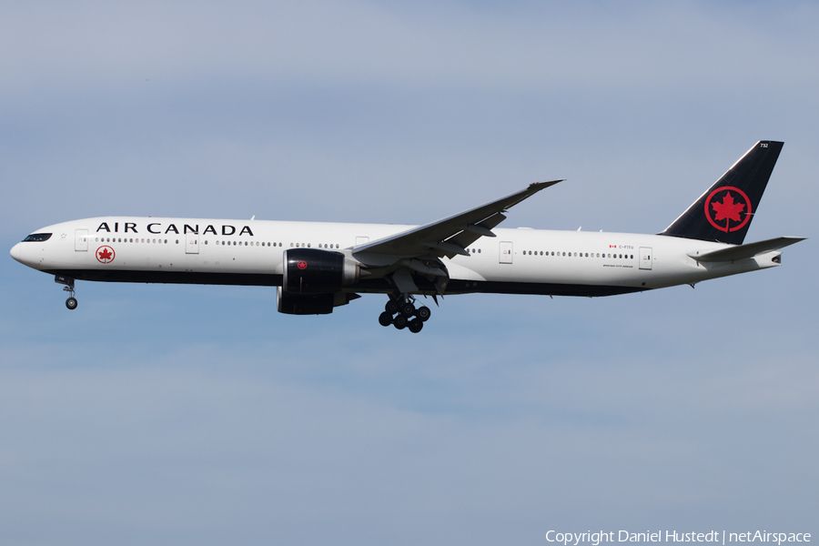 Air Canada Boeing 777-333(ER) (C-FITU) | Photo 511731