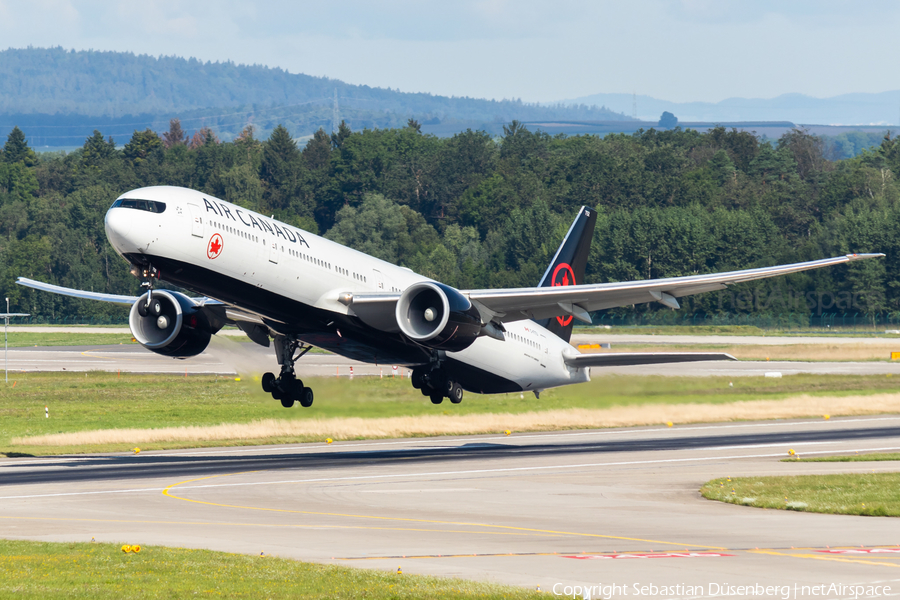 Air Canada Boeing 777-333(ER) (C-FITU) | Photo 355553
