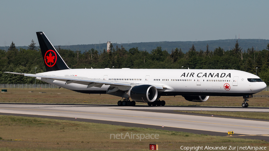 Air Canada Boeing 777-333(ER) (C-FITW) | Photo 244129