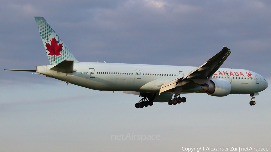 Air Canada Boeing 777-333(ER) (C-FITW) | Photo 109598