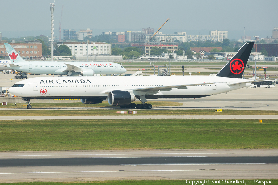 Air Canada Boeing 777-333(ER) (C-FITW) | Photo 247321