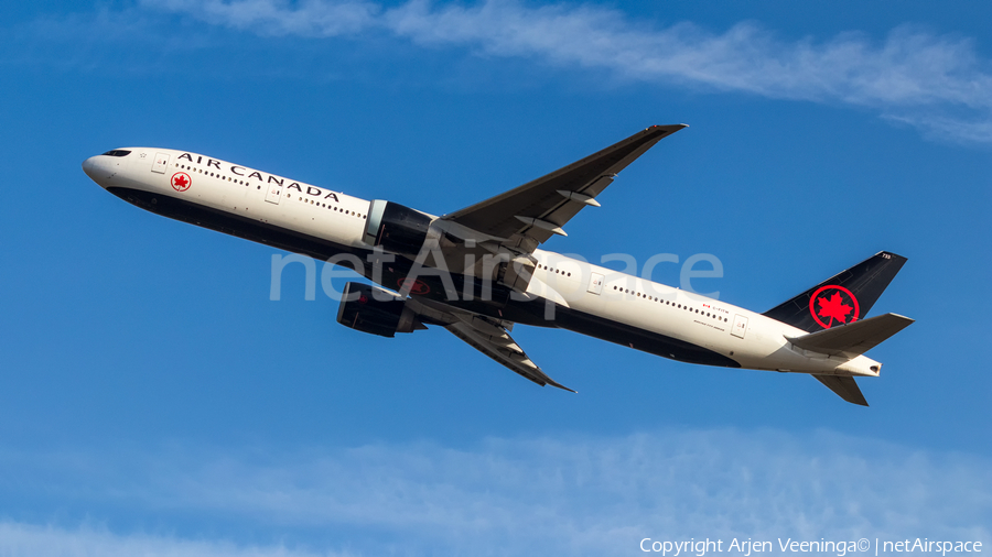 Air Canada Boeing 777-333(ER) (C-FITW) | Photo 352693